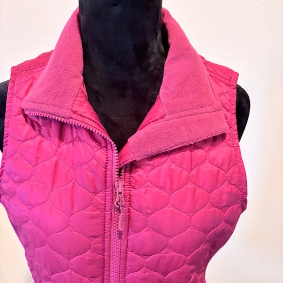LL Bean Women’s Quilted Thinsulate Vest, Medium, Gorpcore Hiking Camping Fitness - Picture 5 of 12